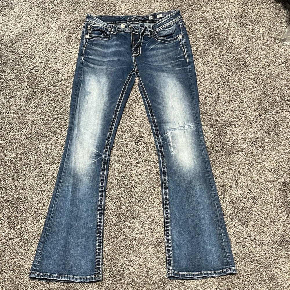 Womens Miss Me Stretch Boot Cut Jeans, size 29.